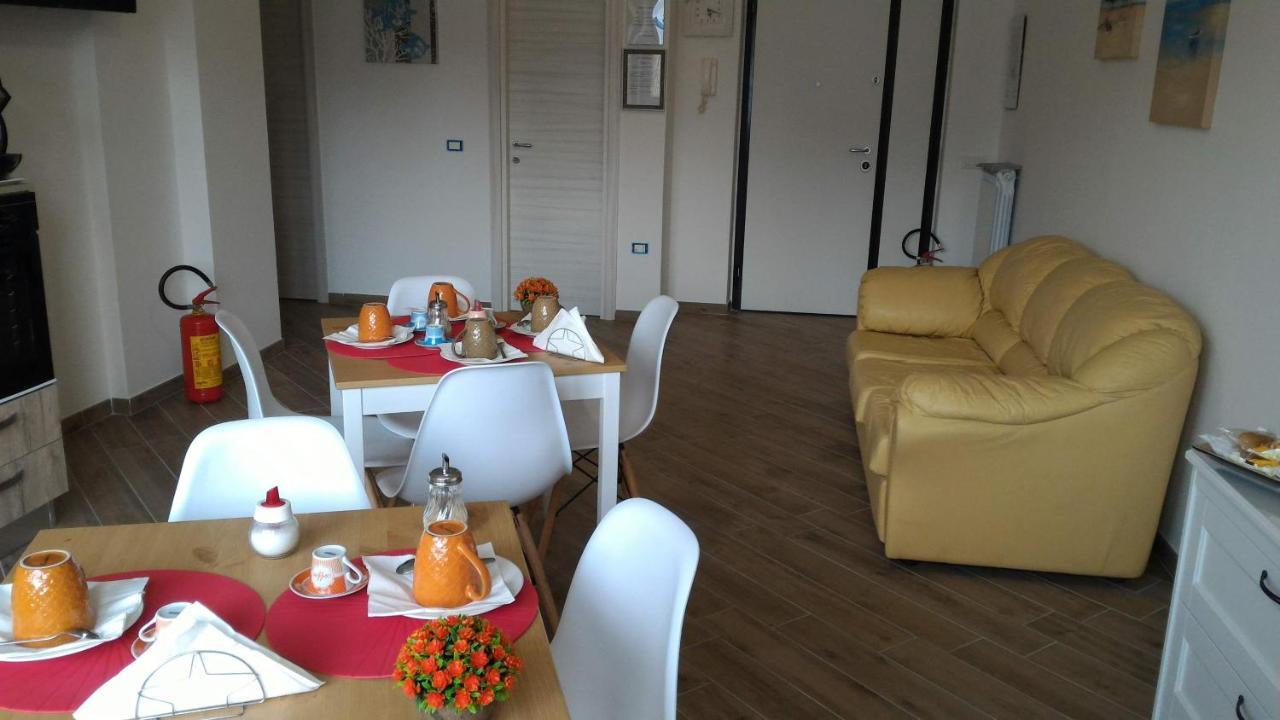 B & B Civico 6 Rooms 萨莱诺 外观 照片