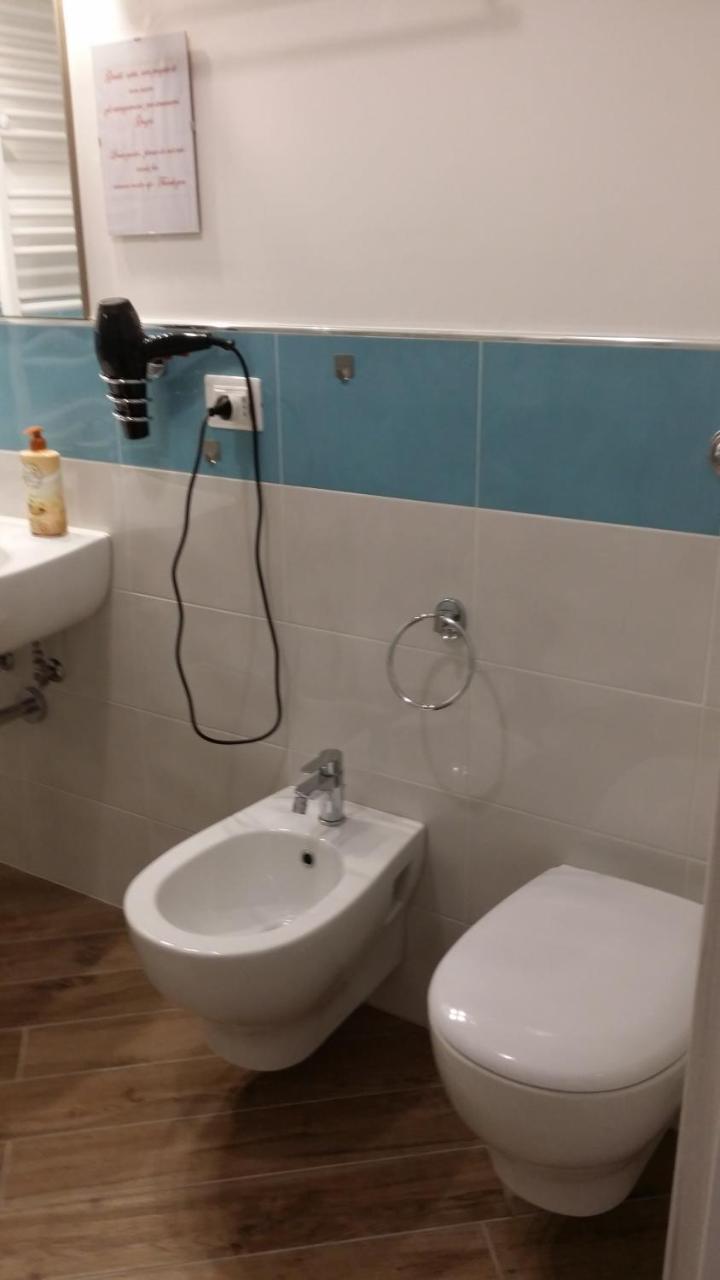 B & B Civico 6 Rooms 萨莱诺 外观 照片