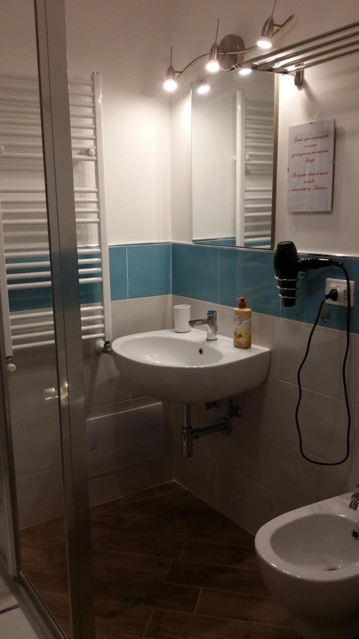 B & B Civico 6 Rooms 萨莱诺 外观 照片