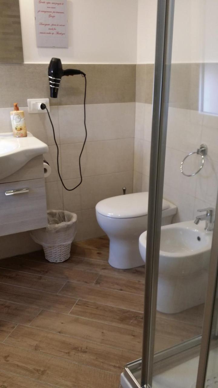 B & B Civico 6 Rooms 萨莱诺 外观 照片