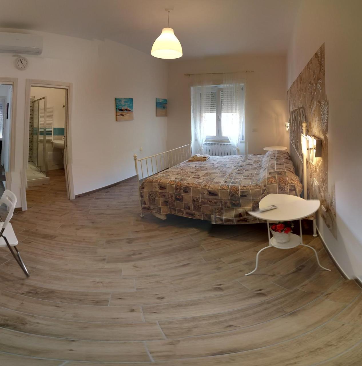 B & B Civico 6 Rooms 萨莱诺 外观 照片